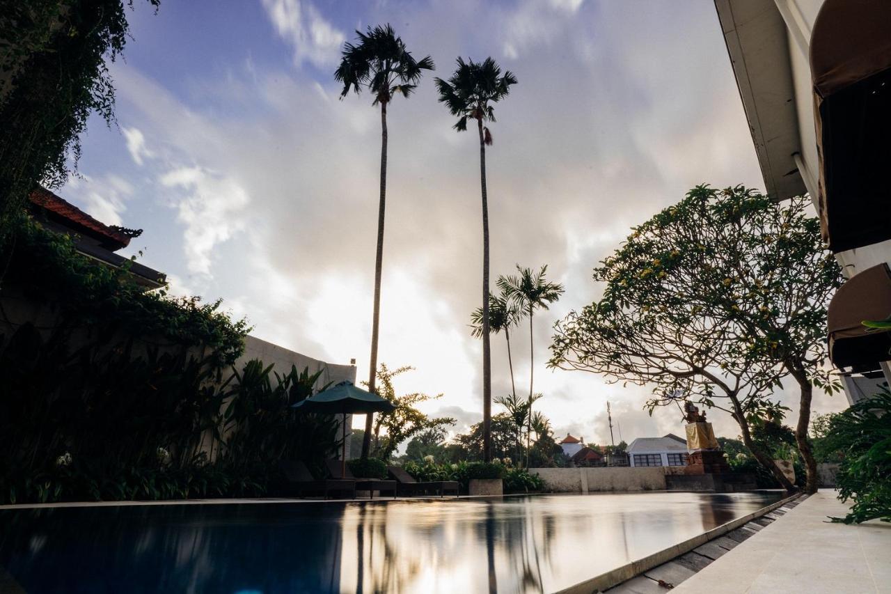 Umpadhi Canggu Buitenkant foto